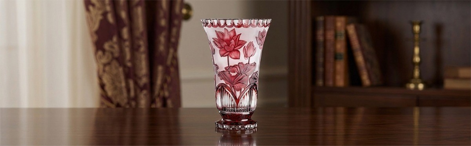 A Grandmother’s Decanter, Still Sparkling After Fifty Years, Shows Why Best Authentic Czech Crystal Gifts Outlast Every Trend