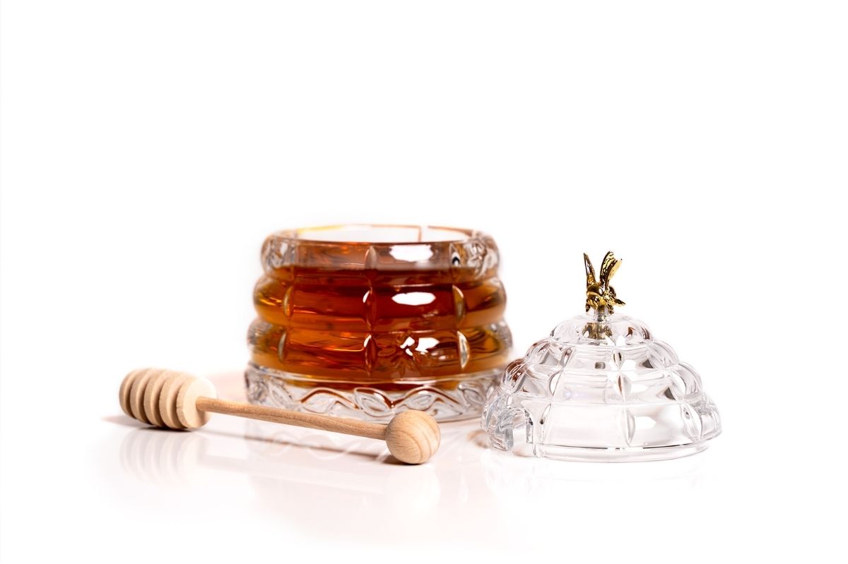 Bohemia Crystal Beehive Covered Honey Box 53312/69710 / 118mm